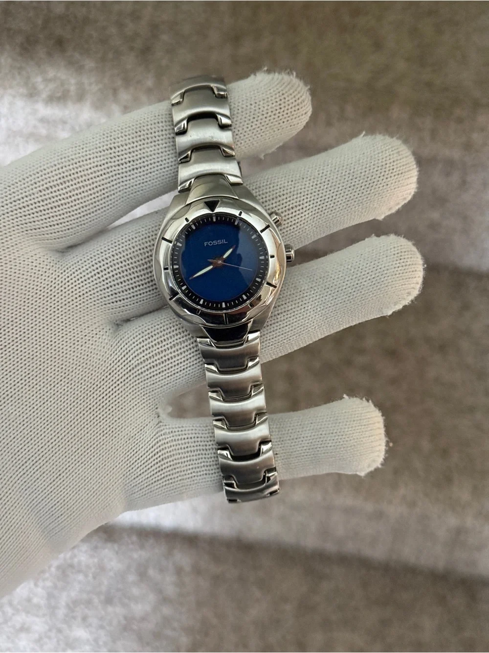 Fossil Womens  Stainless Steel Watch with Blue Dial to green dial change